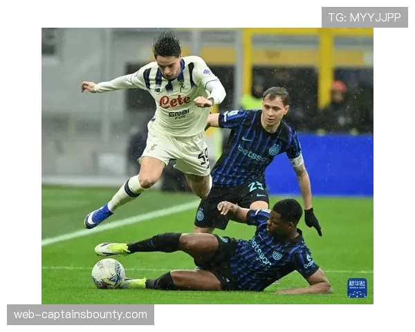 中场战报：国际米兰1-1暂平曼城，巴雷拉世界波破门